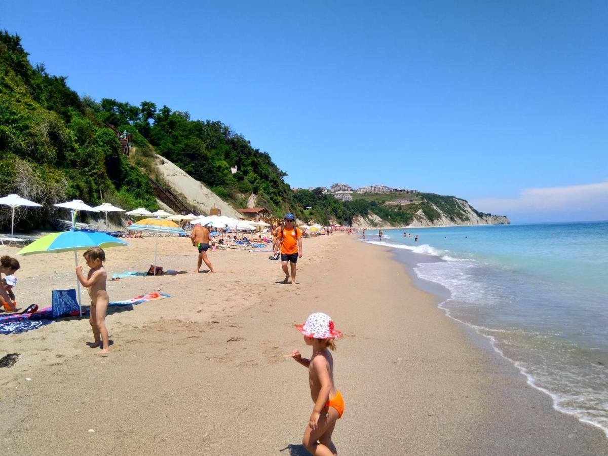 דירות ביאלה Sunny House Byala מראה חיצוני תמונה